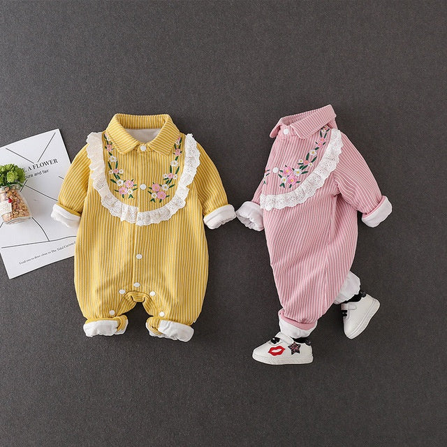 Cute princess dress baby outing hugging clothes